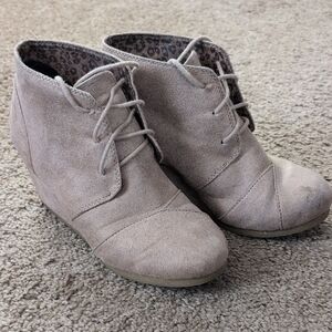 Marco Republic Women's Taupe Suede Lace-Up Wedge Booties, Sz 7.5